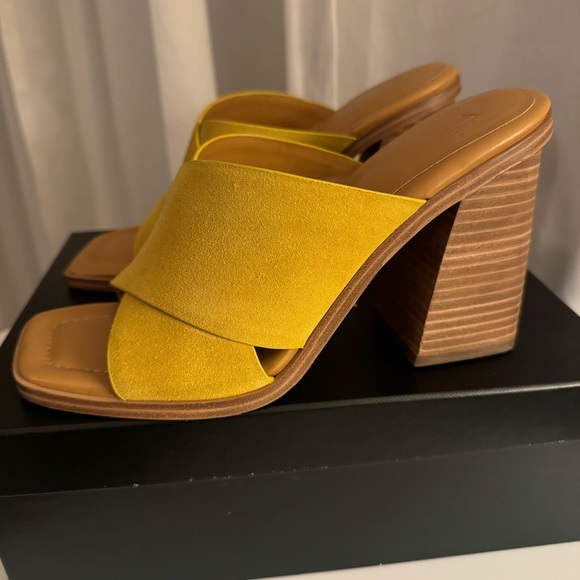 Marc Fisher Barli Heeled Sandal - 8.5 - Picture 2 of 9